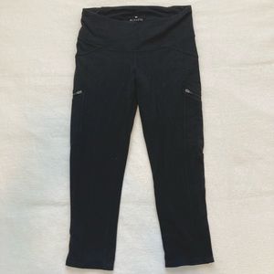 ATHLETA | Capri Leggings With Pockets - Black - Women’s XS